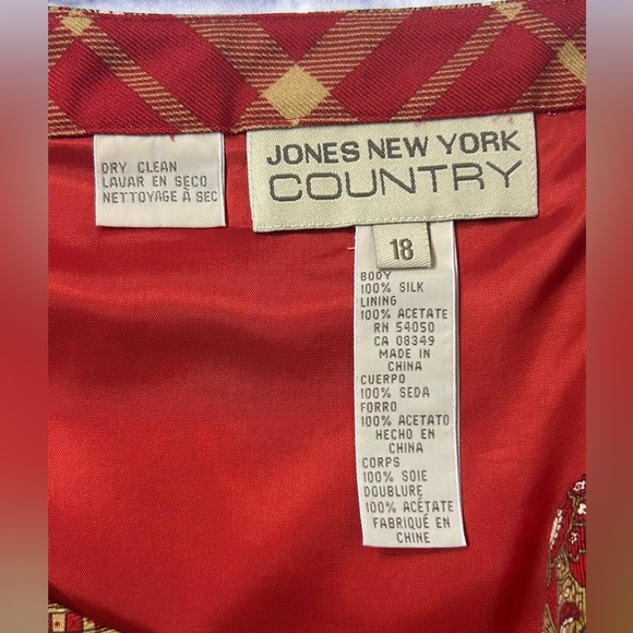 Vintage Jones New York Country Red and Gold Patterned Midi Skirt. 100% Silk! - Picture 3 of 9